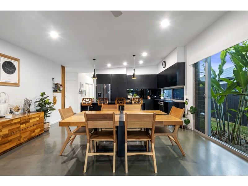 6 Tarwhine Place, Mountain Creek QLD 4557