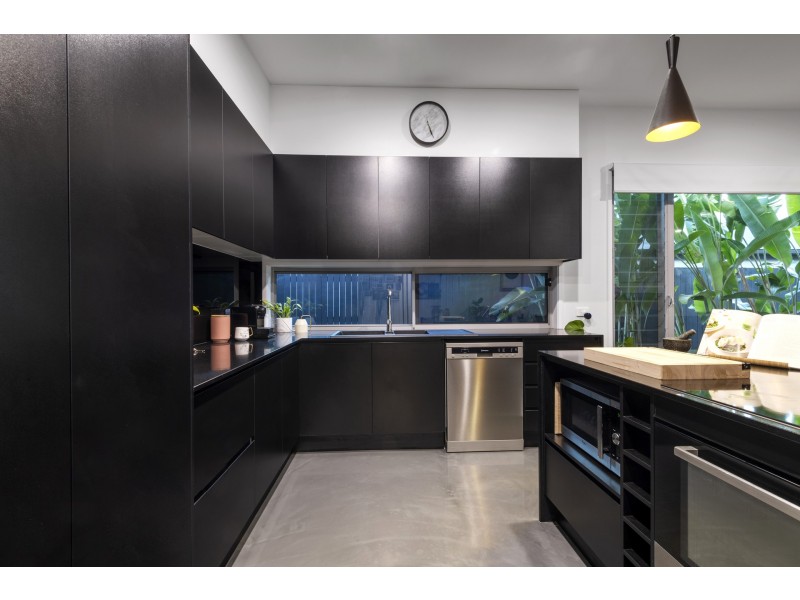 6 Tarwhine Place, Mountain Creek QLD 4557
