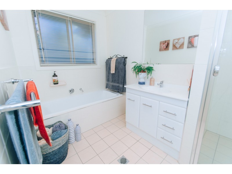 26 Alpha Close, Eleebana NSW 2282