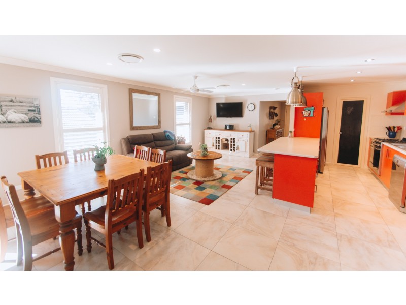 26 Alpha Close, Eleebana NSW 2282