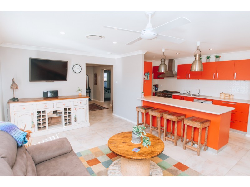 26 Alpha Close, Eleebana NSW 2282