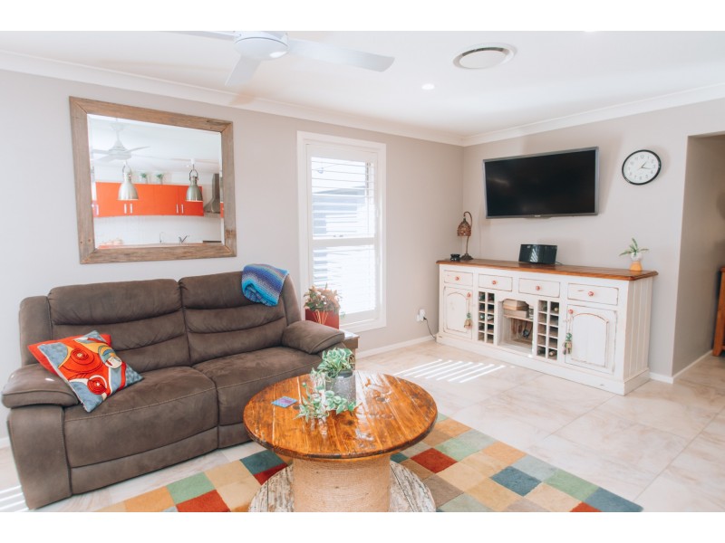 26 Alpha Close, Eleebana NSW 2282