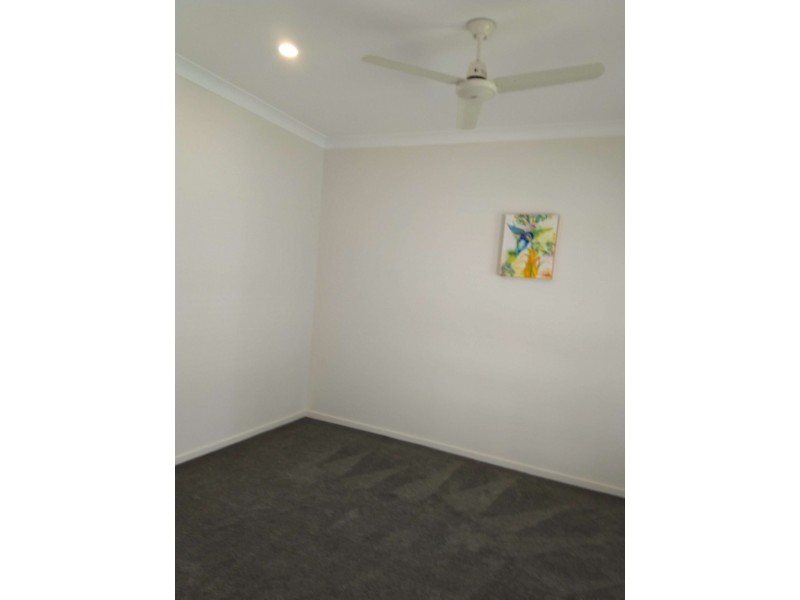 12 Bounty circuit, Eli Waters QLD 4655
