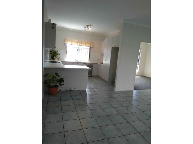 12 Bounty circuit, Eli Waters QLD 4655