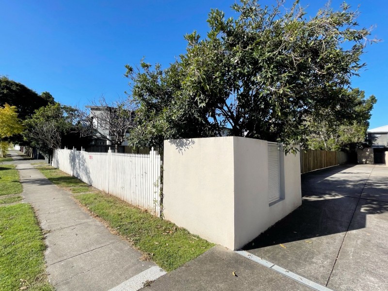 25 Winchester Street, Hamilton QLD 4007