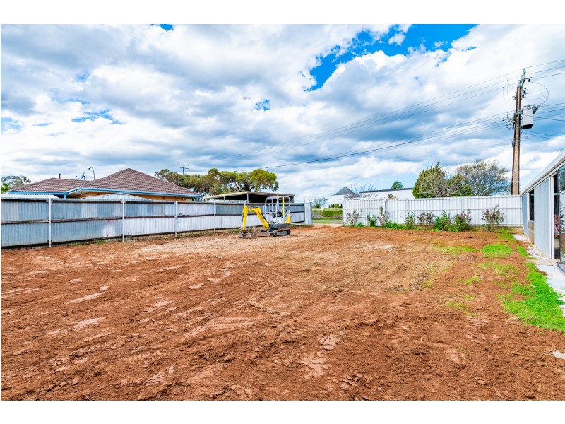 5 Charmaine Avenue, Para Vista SA 5093