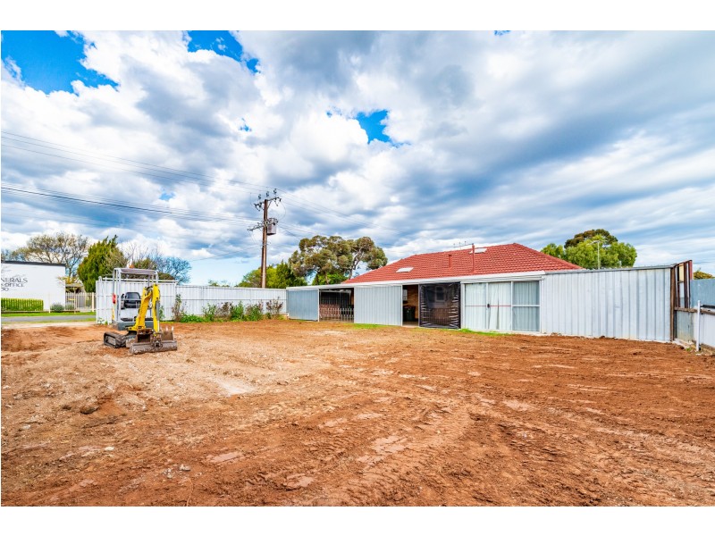5 Charmaine Avenue, Para Vista SA 5093