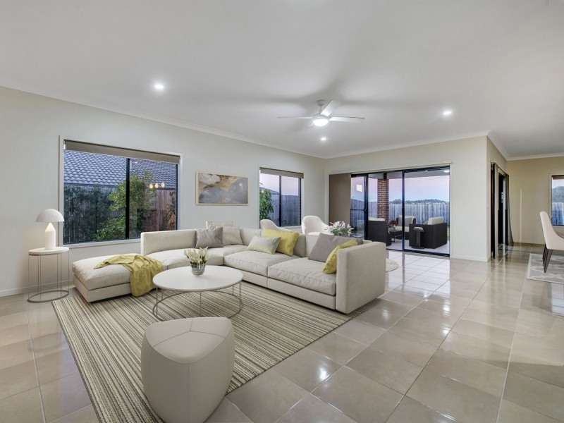 104 Fernbrooke Boulevard, Redbank Plains QLD 4301