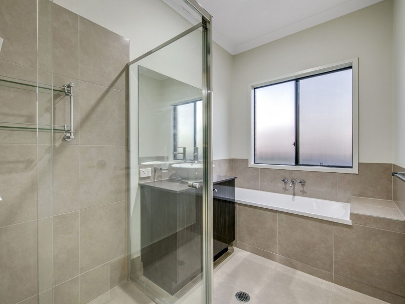 104 Fernbrooke Boulevard, Redbank Plains QLD 4301