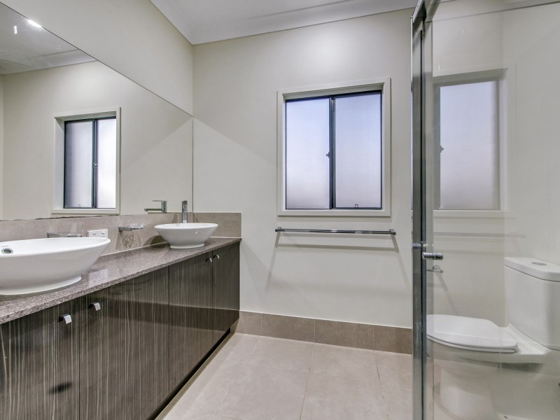 104 Fernbrooke Boulevard, Redbank Plains QLD 4301