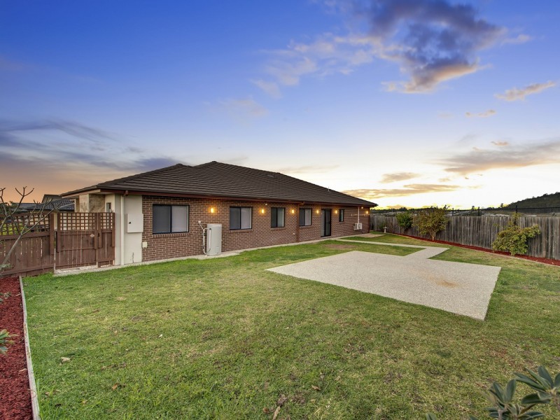 104 Fernbrooke Boulevard, Redbank Plains QLD 4301