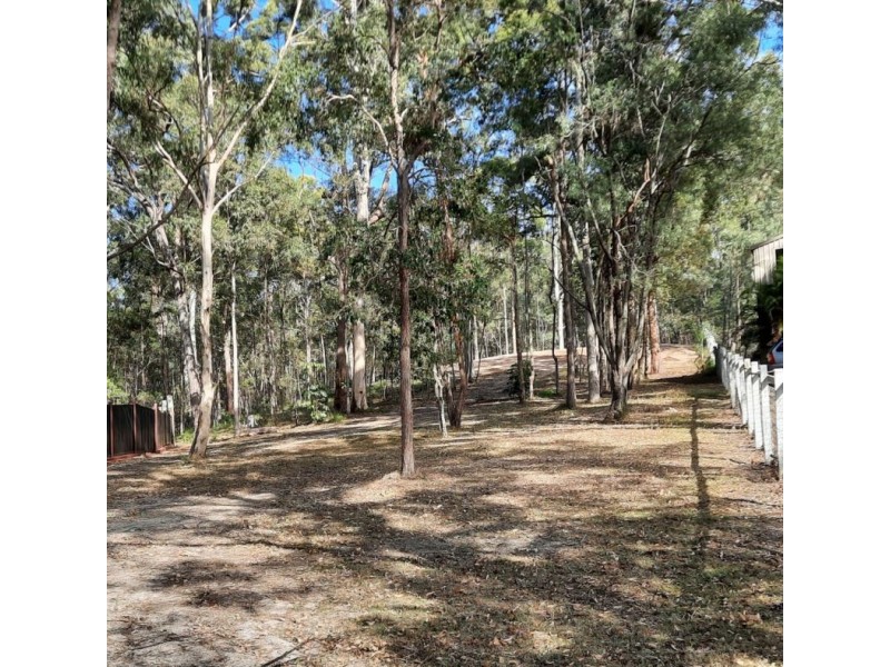 33 Dewberry Way, Gaven QLD 4211