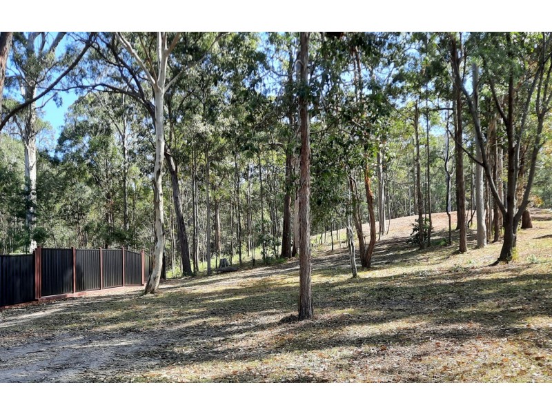 33 Dewberry Way, Gaven QLD 4211