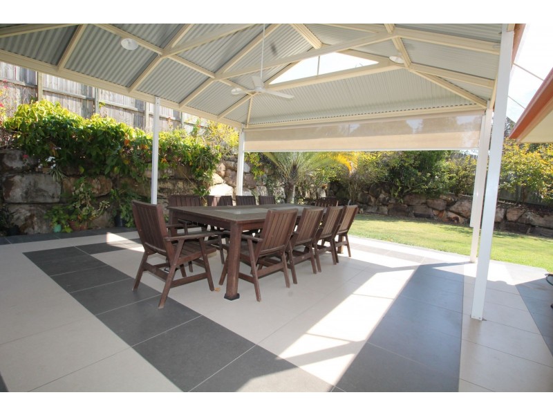 104 Charolais Cres, Upper Kedron QLD 4055