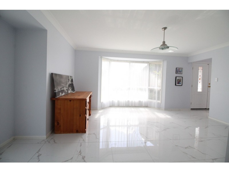 104 Charolais Cres, Upper Kedron QLD 4055