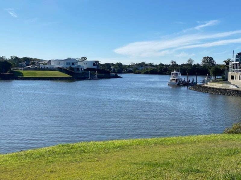 19 North Bank Court, Helensvale QLD 4212