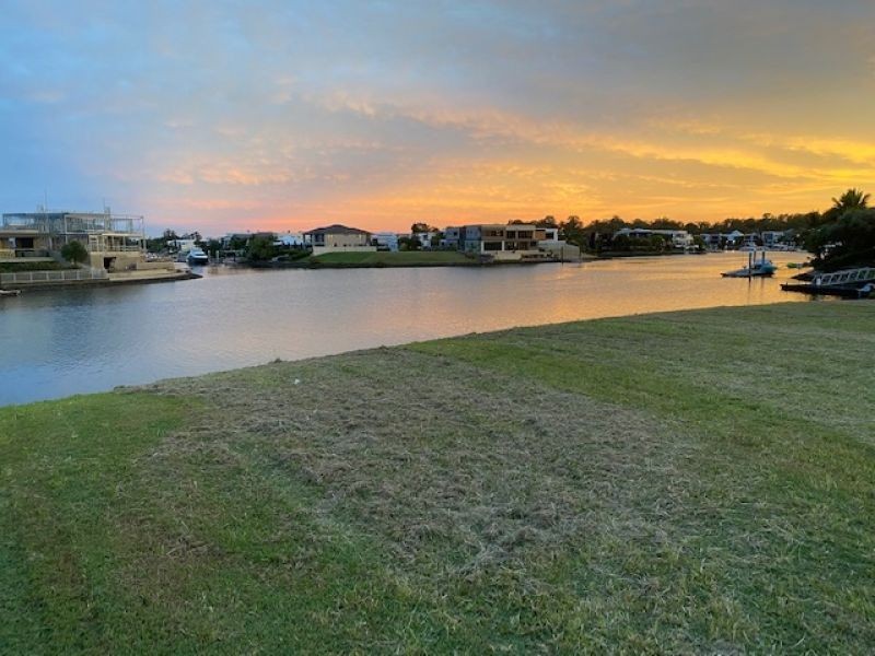 19 North Bank Court, Helensvale QLD 4212