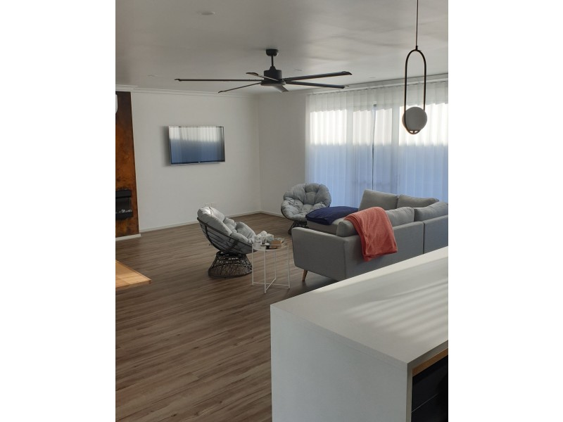 1 Princess Royal Parade, Hindmarsh Island SA 5214