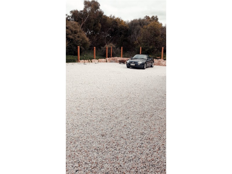 1 Princess Royal Parade, Hindmarsh Island SA 5214