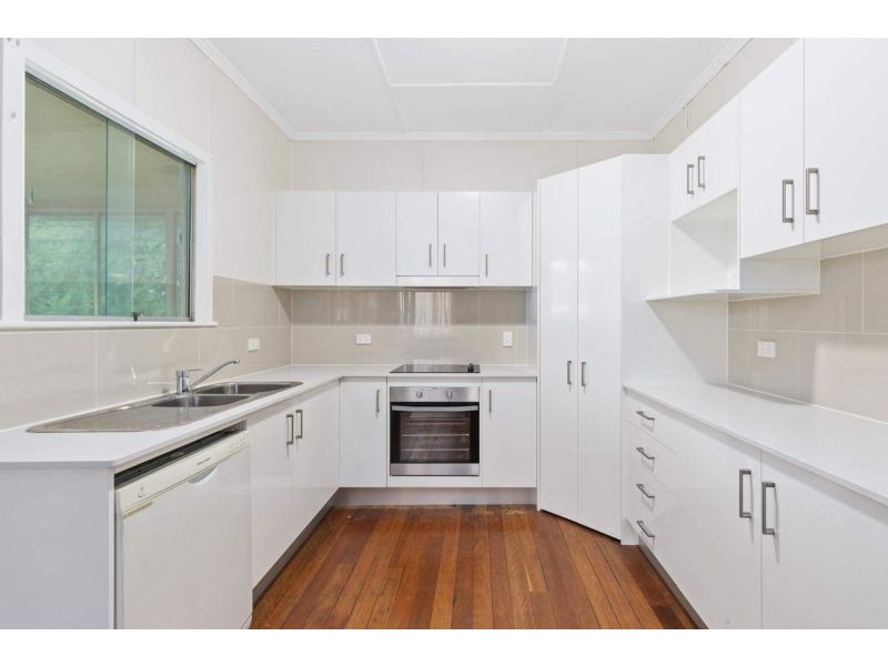 34 Bowen Terrace, The Range QLD 4700