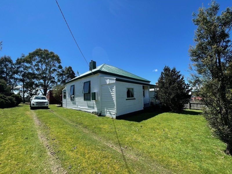 35 English Street, Waratah TAS 7321