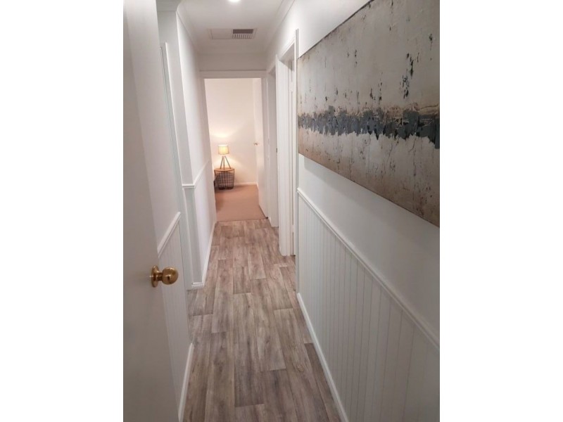 2 Lichfield Crt, Salisbury Heights SA 5109