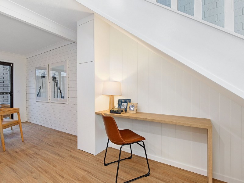 4/9 Angie Court, Mermaid Waters QLD 4218