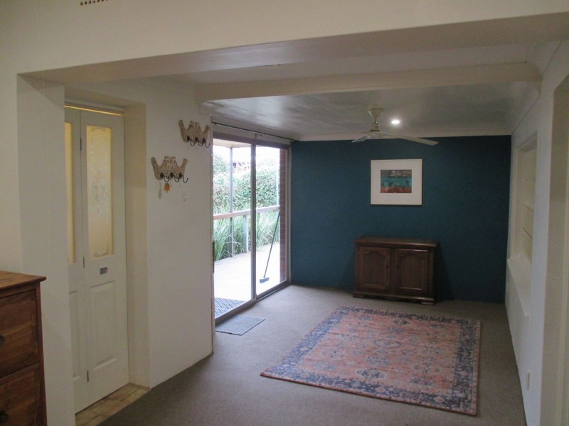 86 Fernleigh Road, Mount Austin NSW 2650