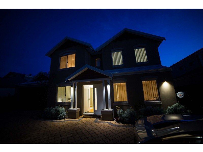 33 Waterlily Drive, Dudley Park WA 6210