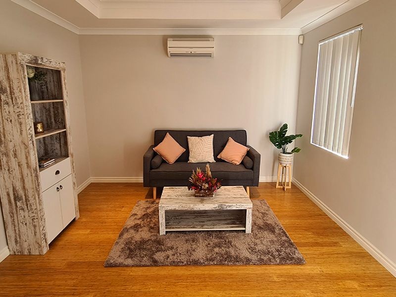 33 Waterlily Drive, Dudley Park WA 6210