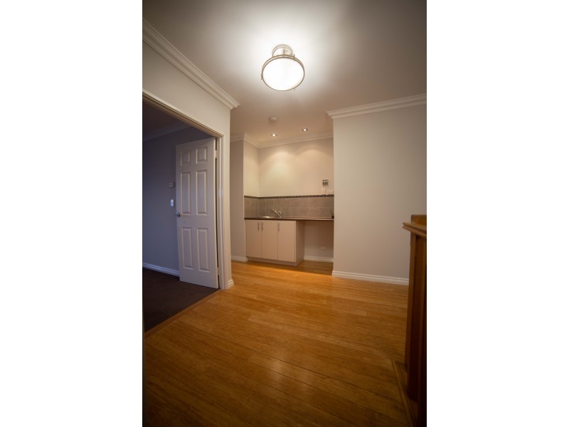 33 Waterlily Drive, Dudley Park WA 6210