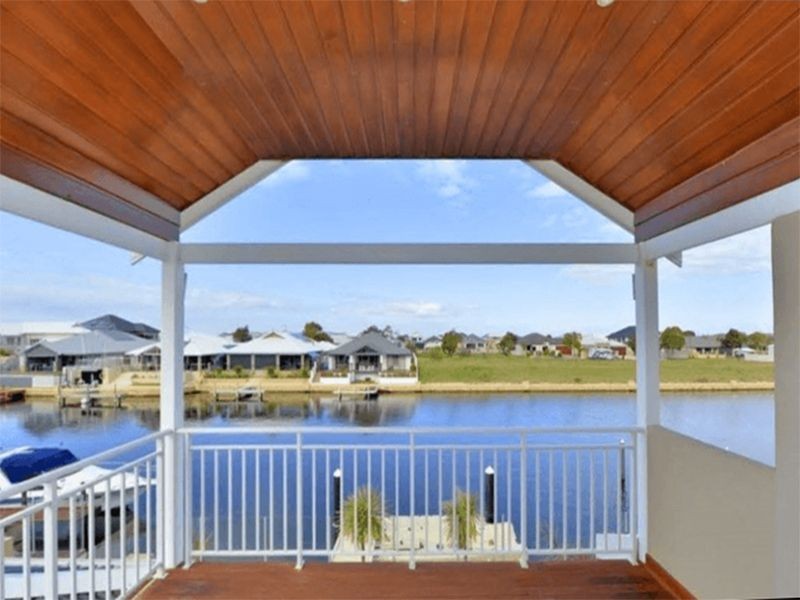 33 Waterlily Drive, Dudley Park WA 6210