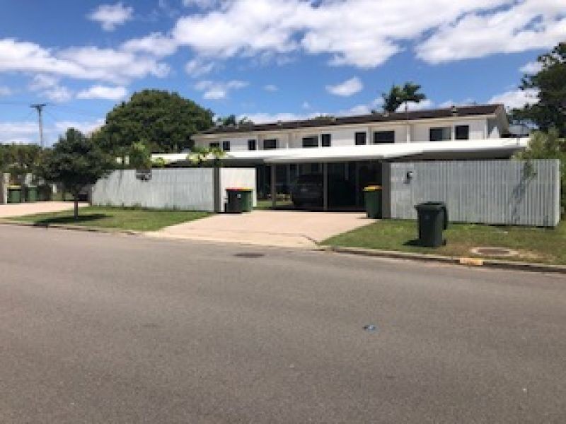 1-4/9 Halloran Street, Hermit Park QLD 4812