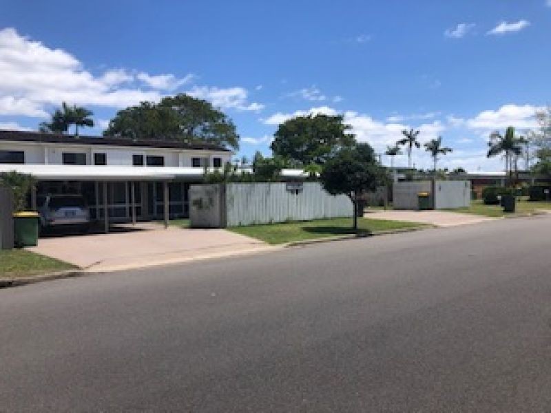 1-4/9 Halloran Street, Hermit Park QLD 4812