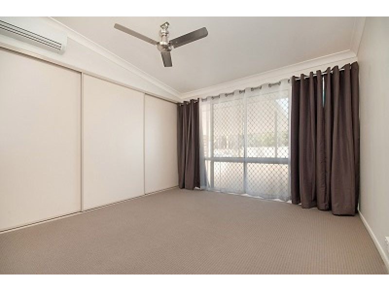 1-4/9 Halloran Street, Hermit Park QLD 4812