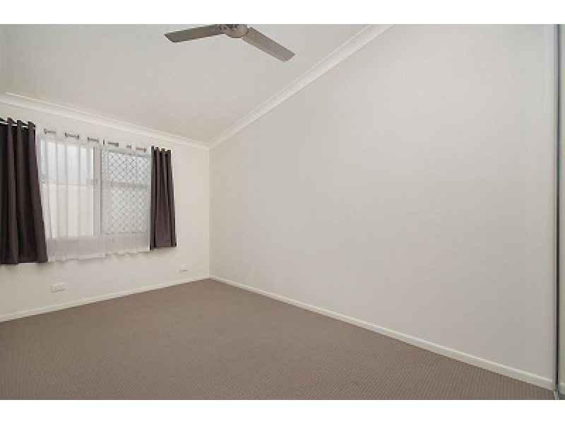 1-4/9 Halloran Street, Hermit Park QLD 4812