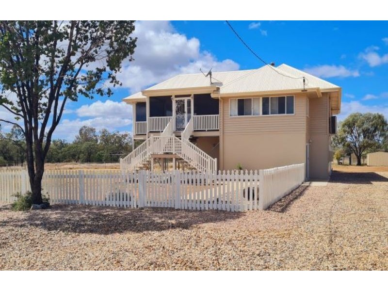 2 Burke Street, Yuleba QLD 4427