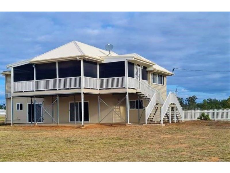 2 Burke Street, Yuleba QLD 4427