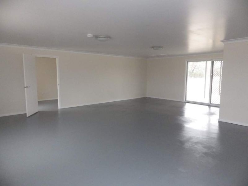 2 Burke Street, Yuleba QLD 4427