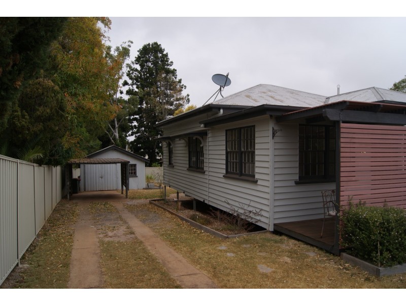 39 Fitzroy st, Kingaroy QLD 4610