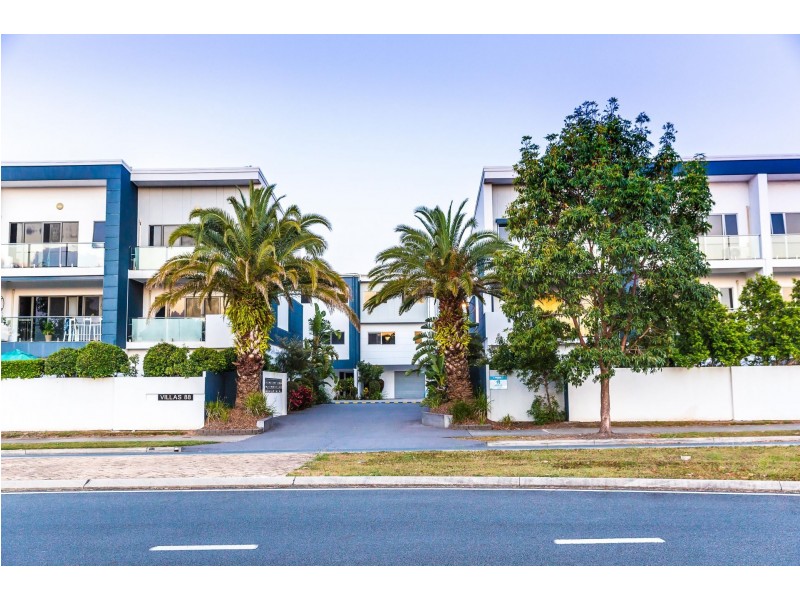 18/1 Mervyn Thomas Drive, Hope Island QLD 4212
