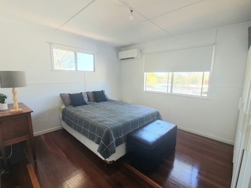 24 Kokoda Road, Soldiers Hill QLD 4825