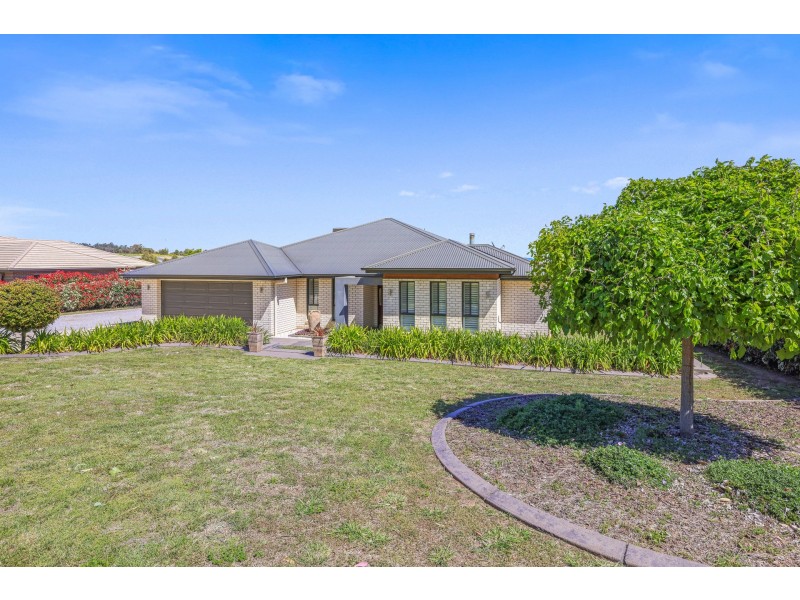 11 Windmill Drive, Moore Creek NSW 2340