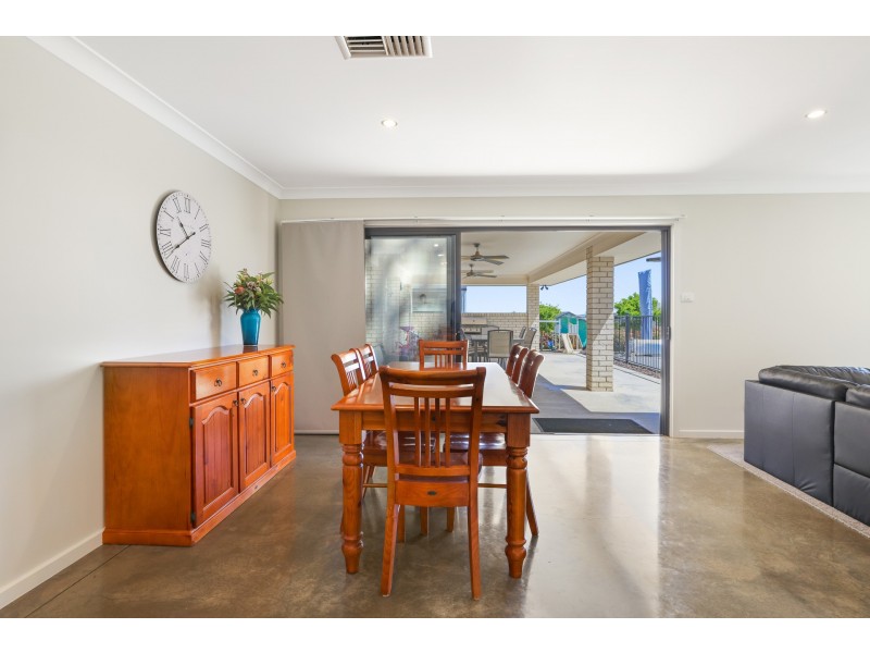 11 Windmill Drive, Moore Creek NSW 2340