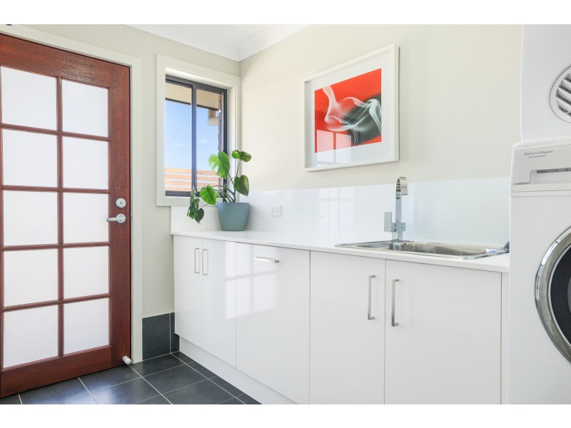 11 Windmill Drive, Moore Creek NSW 2340