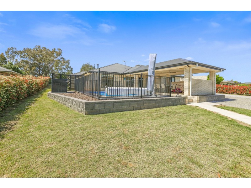 11 Windmill Drive, Moore Creek NSW 2340