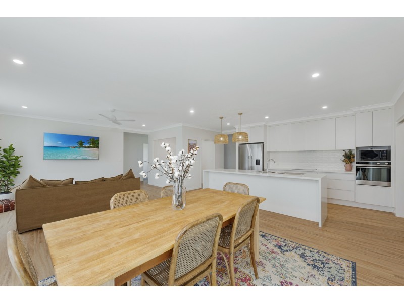 12 Lavella Street, Bargara QLD 4670