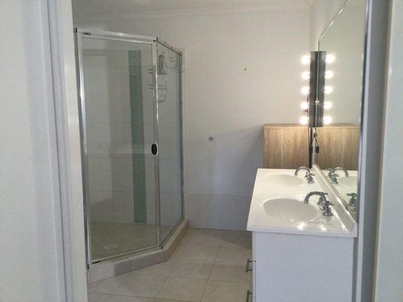 4 Sundew crescent, Upper Coomera QLD 4209