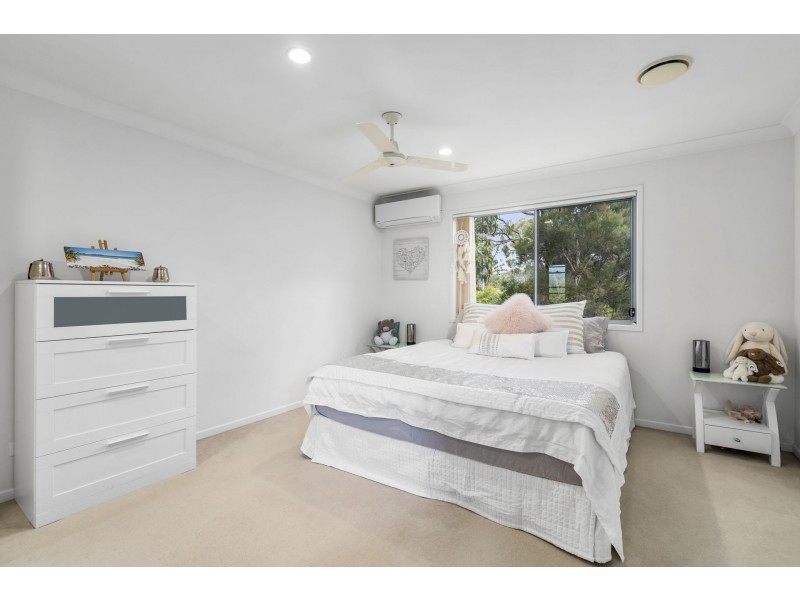 11/1 Belongil Street, Pacific Pines QLD 4211