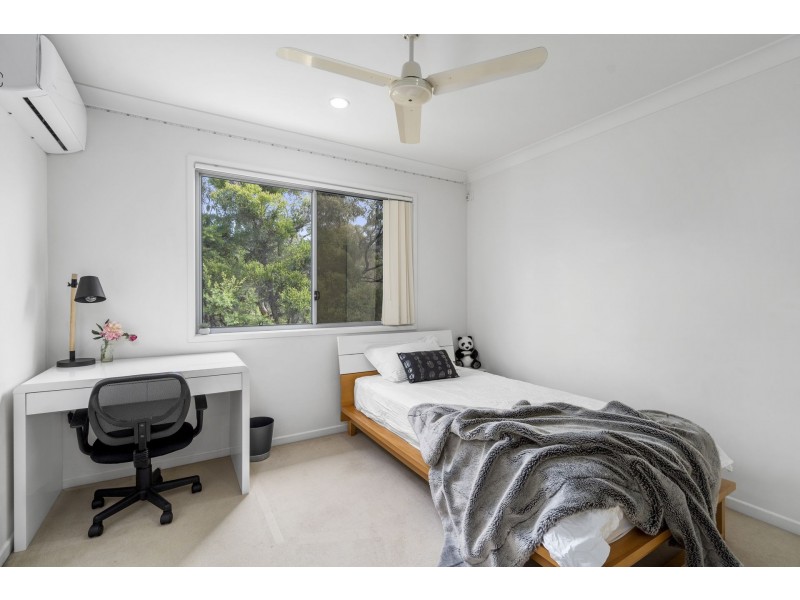 11/1 Belongil Street, Pacific Pines QLD 4211